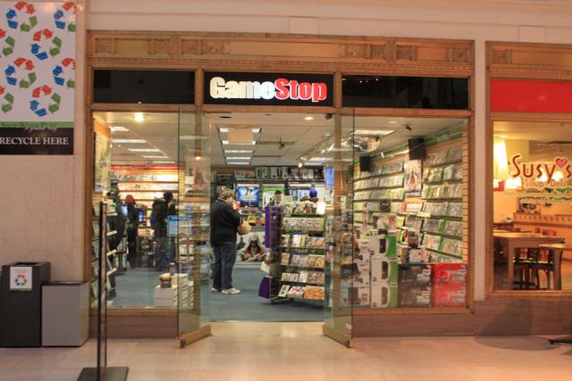 GameStop开始关闭实体店
