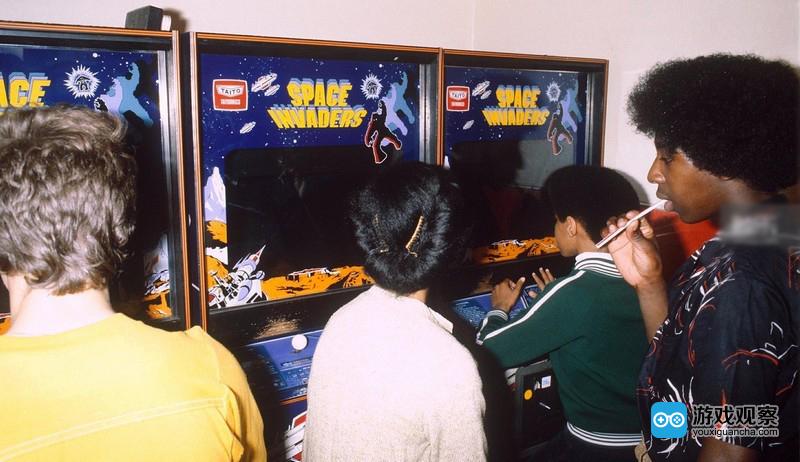 街机游戏《Space Invaders》，照片拍摄于1980年
