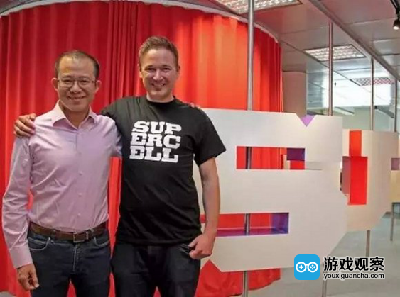 刘炽平(左)与Supercell创始人帕纳宁