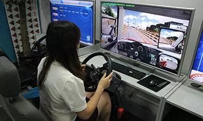 模拟驾驶培训