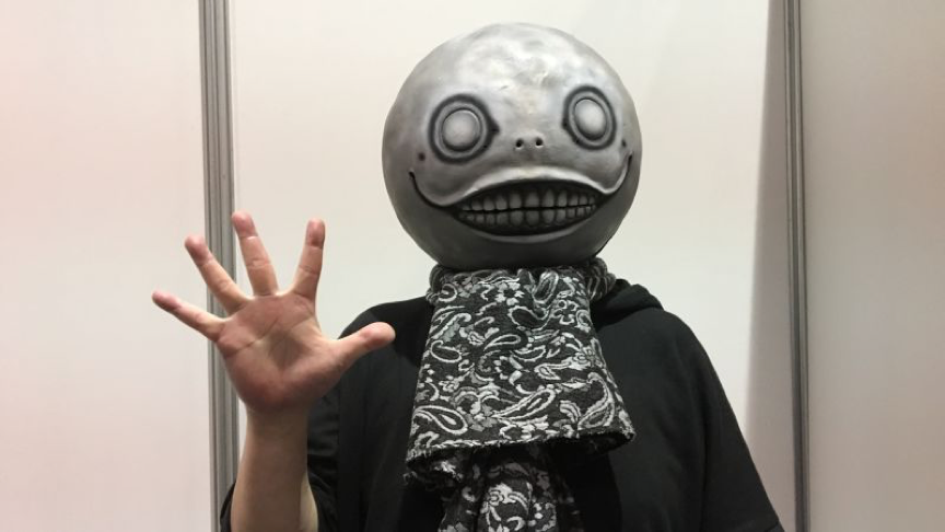 横尾太郎在旧金山游戏开发者大会上戴着他的标志性Emil面具亮相